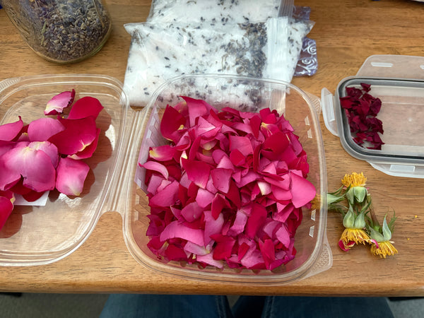 🌹 Rose Blossom + Milk & Honey Glow infused bath salts – “Self-Love in Petal Form”